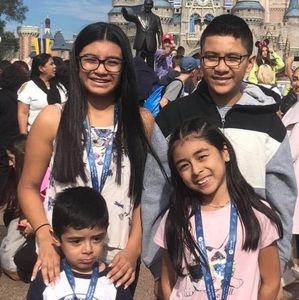 Meet your Posher, Alba